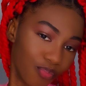 Meet your Posher, Cecília